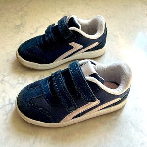 Cat & Jack Size 9 toddler Nevada sneakers